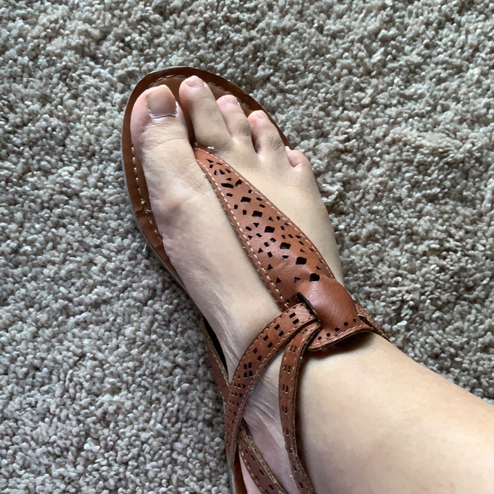 Sandals - Picture 2 of 4